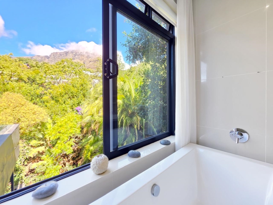 To Let 4 Bedroom Property for Rent in Higgovale Western Cape